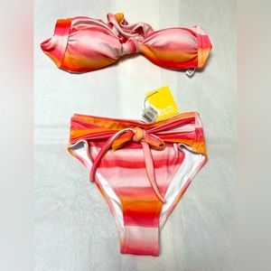 NWT:Charlie Holiday Orange Bikini
Charlie Holiday 🌻
